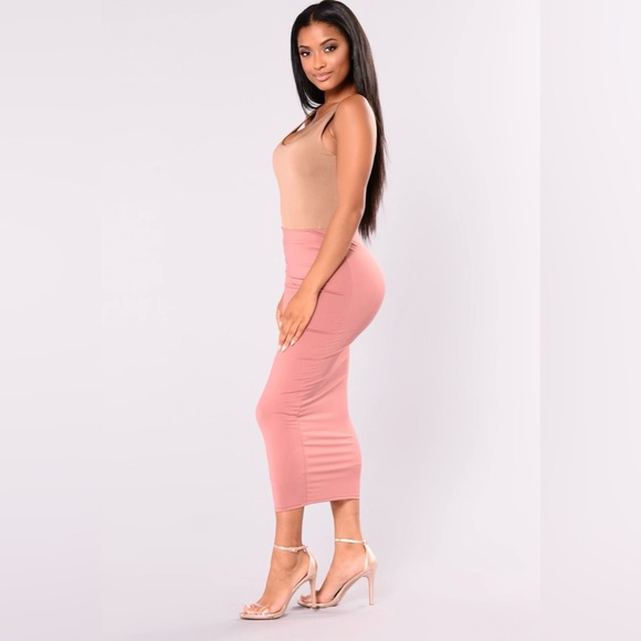 FASHION NOVA Olive Oil ll Pencil Skirt Mauve Size Small NWT - Picture 6 of 8